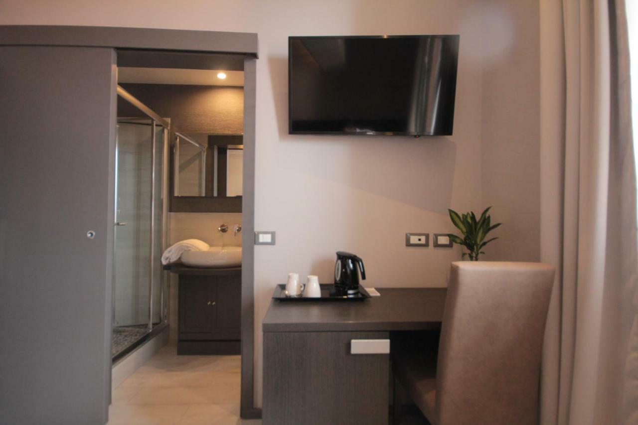 Eda Grey Apartment Флоренция Екстериор снимка